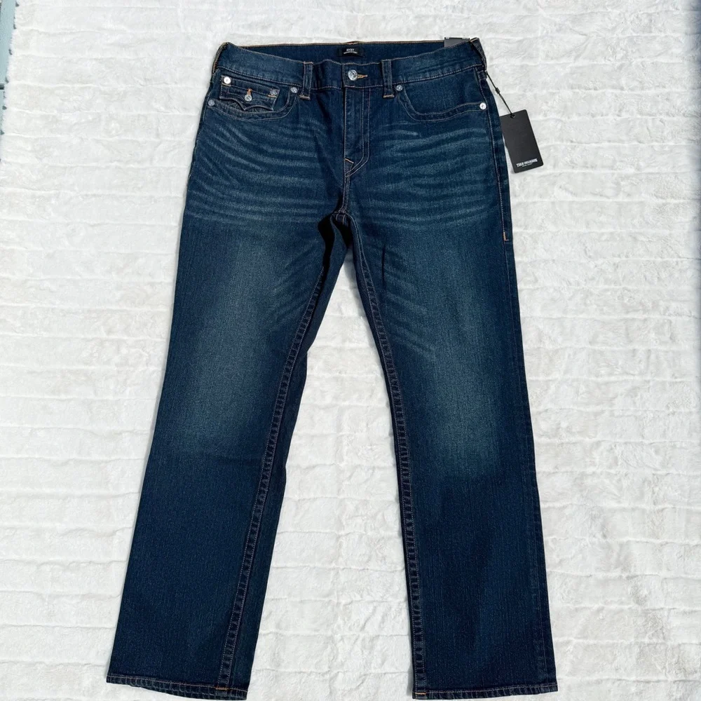 TRUE RELIGION Men's Ricky Flap SN Relaxed Straight Leg Jeans SIZE 36x32 Dark NEW